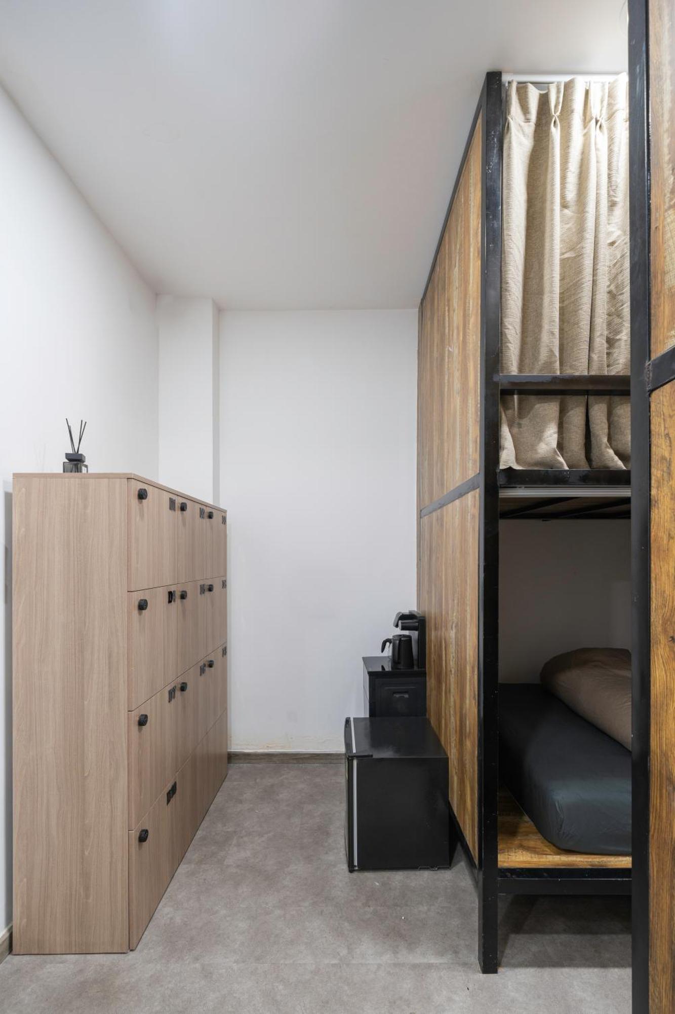 Hotel Zeus Living - Harmony Hideout Ho Chi Minh City
