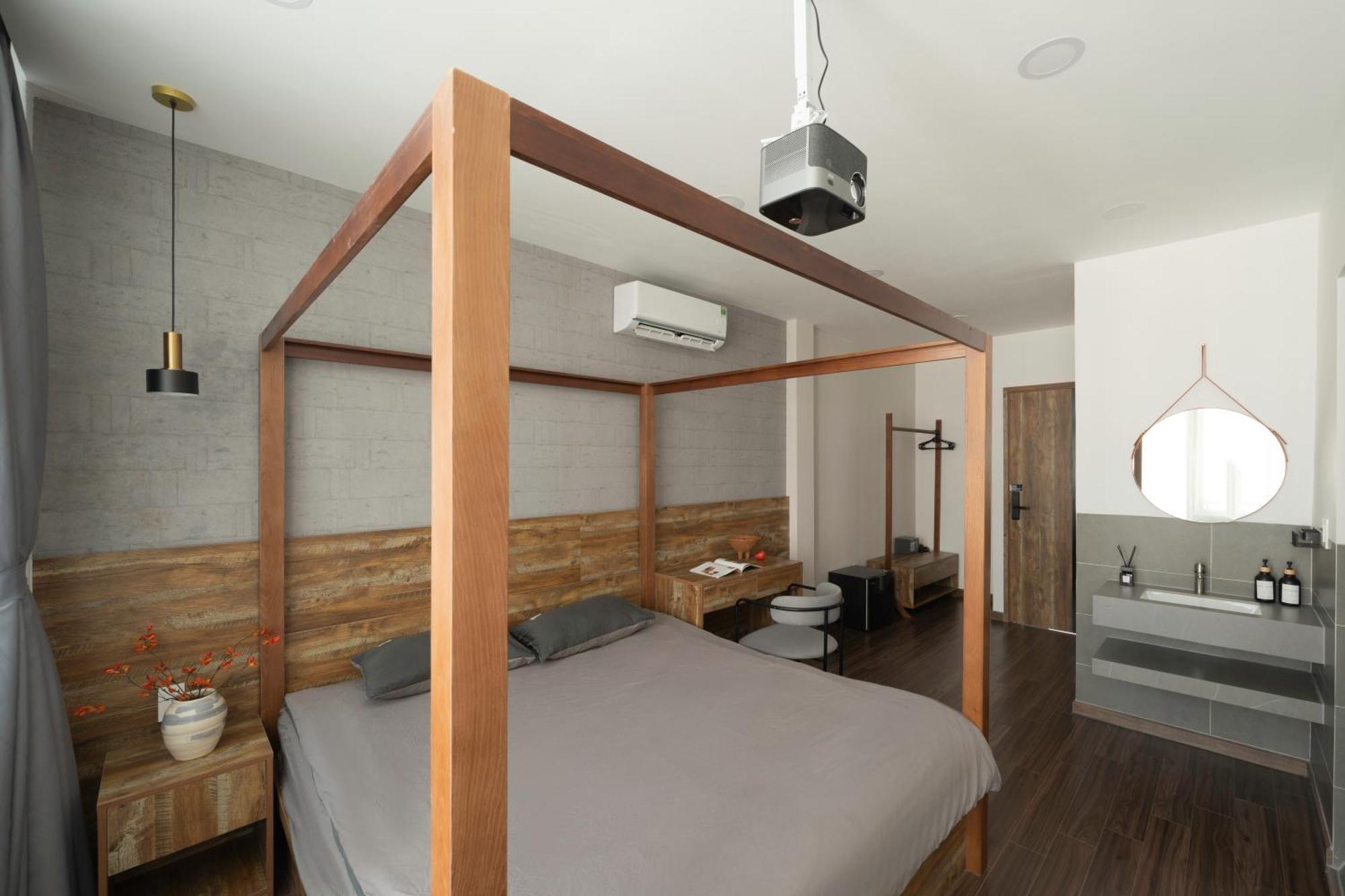 Zeus Living - Harmony Hideout Hotel